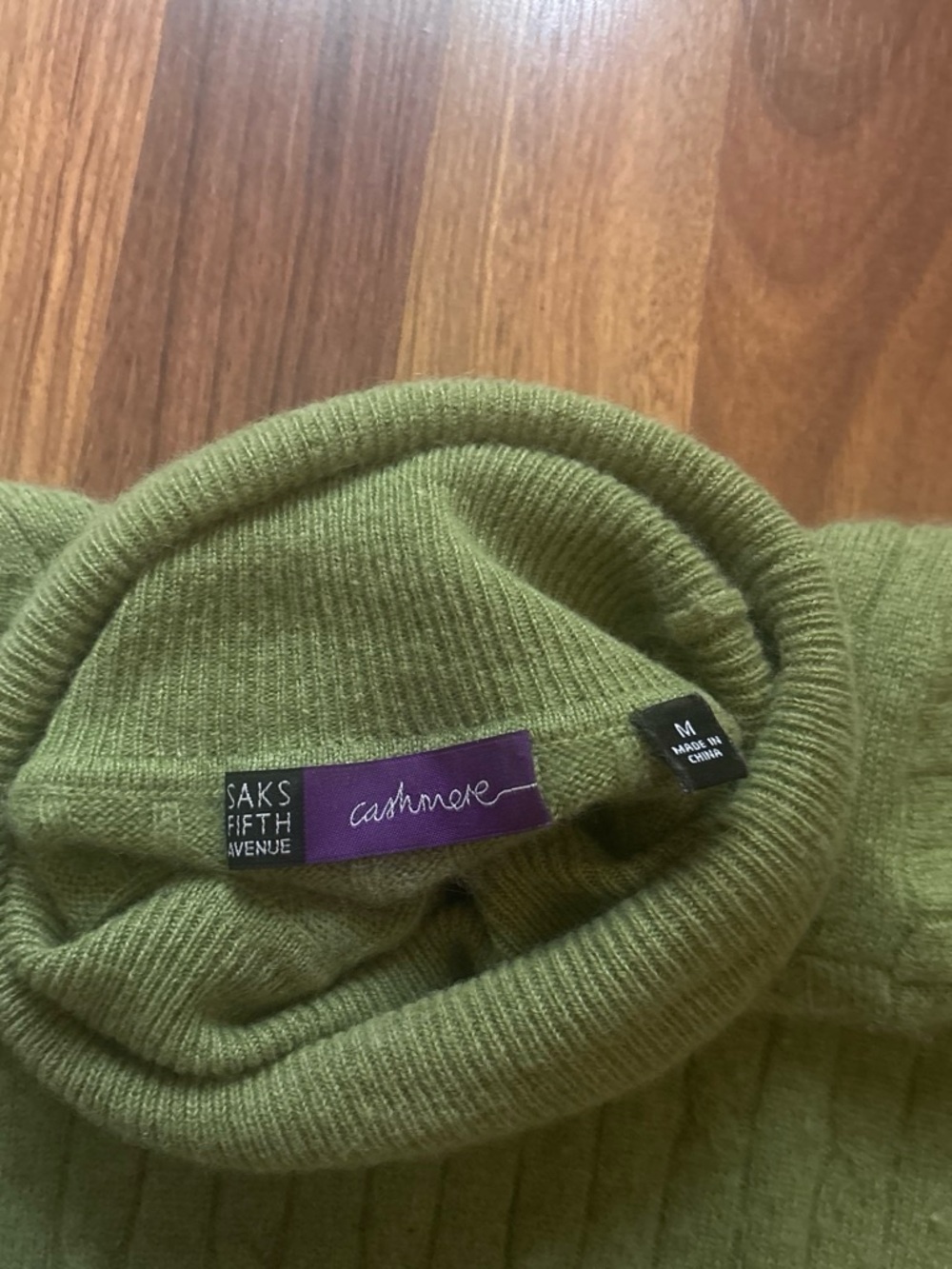 Green Cable Cashmere Turtleneck Sweater - Picture 2 of 2